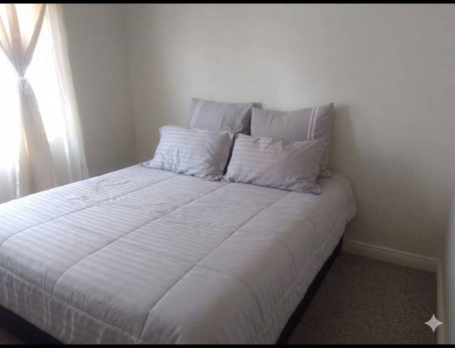 2 BEDROOM HOUSE FOR SALE IN PROTEA GLEN